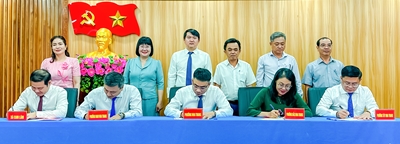 Ký kết Quy chế phối hợp trong công tác lãnh đạo, chỉ đạo giữa Ban Thường vụ Đảng ủy 5 địa phương